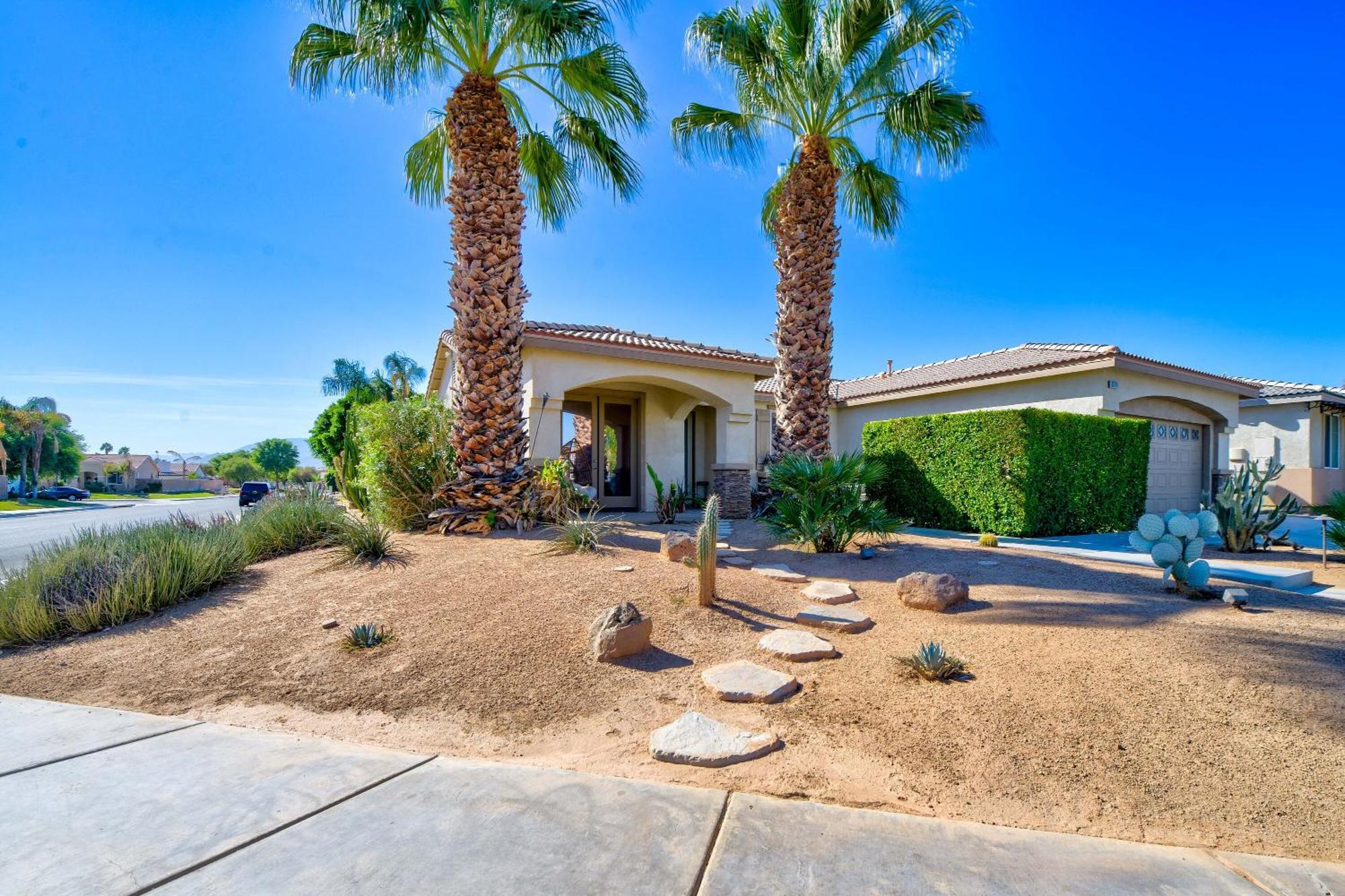 Casa Desert Muse With Heated Pool Spa Firepit Mini Golf And Games Indio Exterior foto